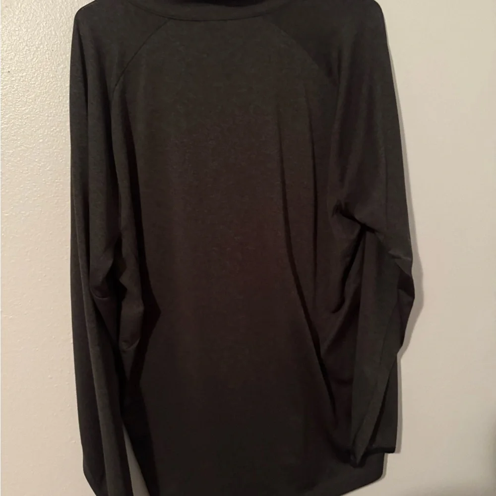 Golf Pullover - Picture 2 of 2